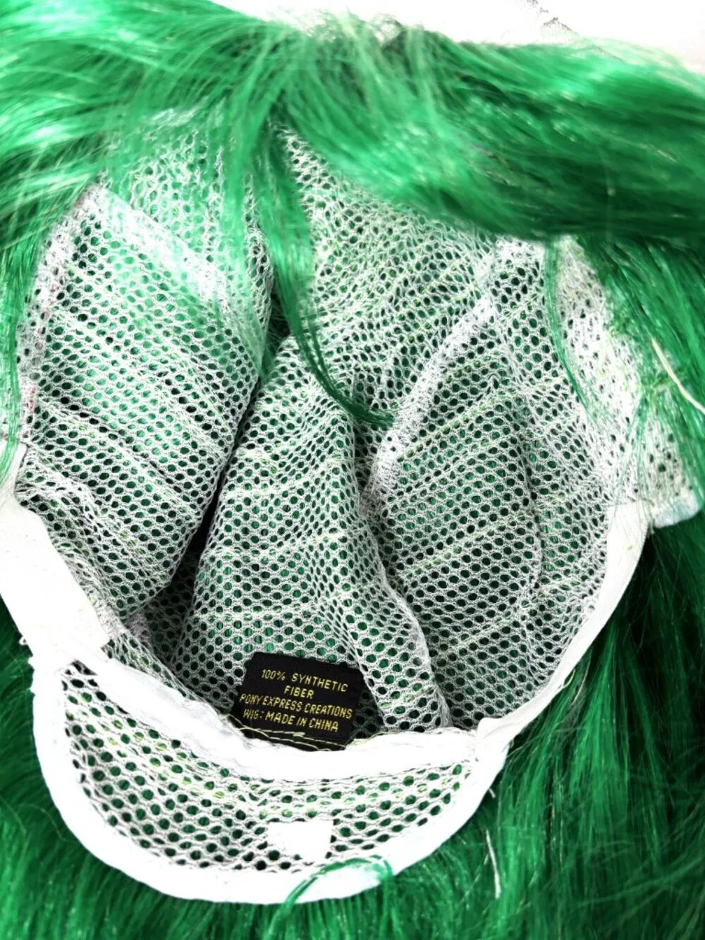 Pony Express 24” Long Kelly Green  Straight Wig w/ Bangs  New Old Stock Y2K